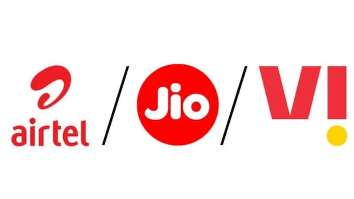 for-bharti-airtel-and-vil--the-price-hike-is-on-their-entire-mobile-revenue-iifl-said-jio-phone-and-015835303-16x9