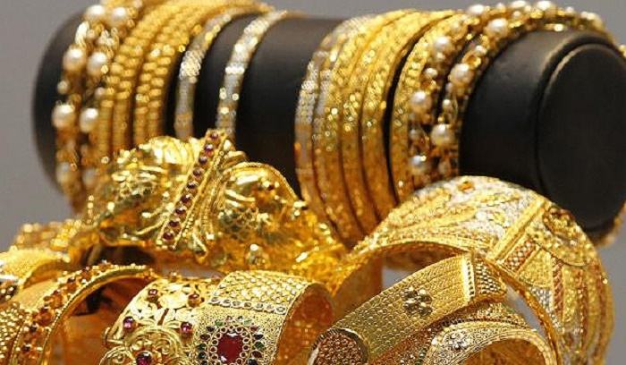 gold-jewelry-9