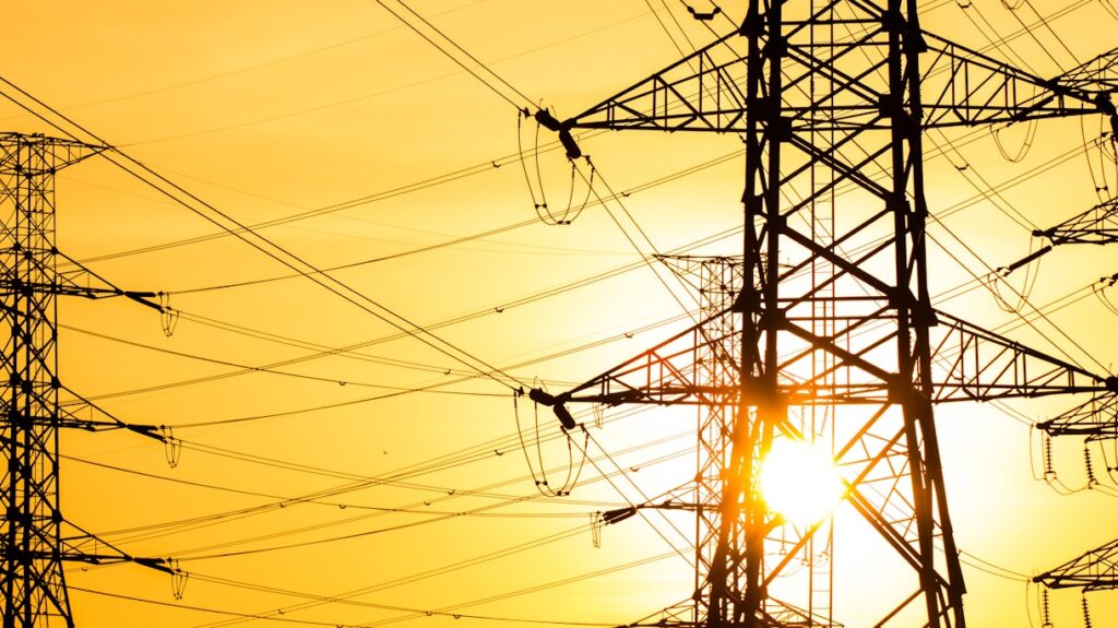 CoverofElectricityMid-YearUpdateJuly2024_shutterstock_279307778