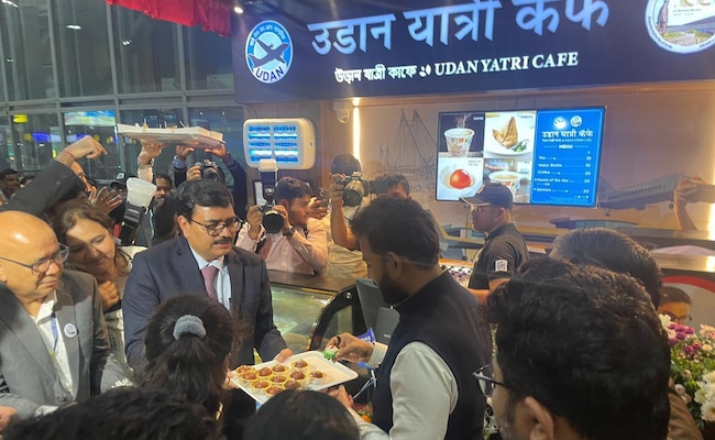 mus4bklg_kolkata-airport-cafe_625x300_23_December_24