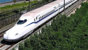Shinkansen-Bullet-Train-1737472677079