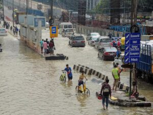 1600x1200_1342262-rain-continues-in-bengaluru-tech-companies-promise-work-from-homegfx