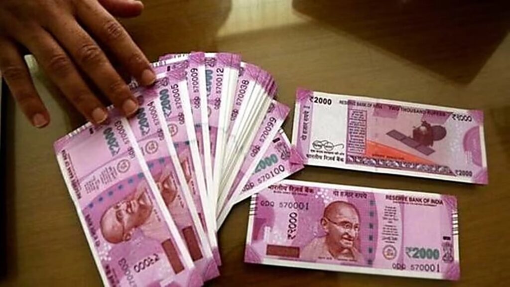2000-bank-notes