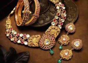 antique-gold-jewellery-collections