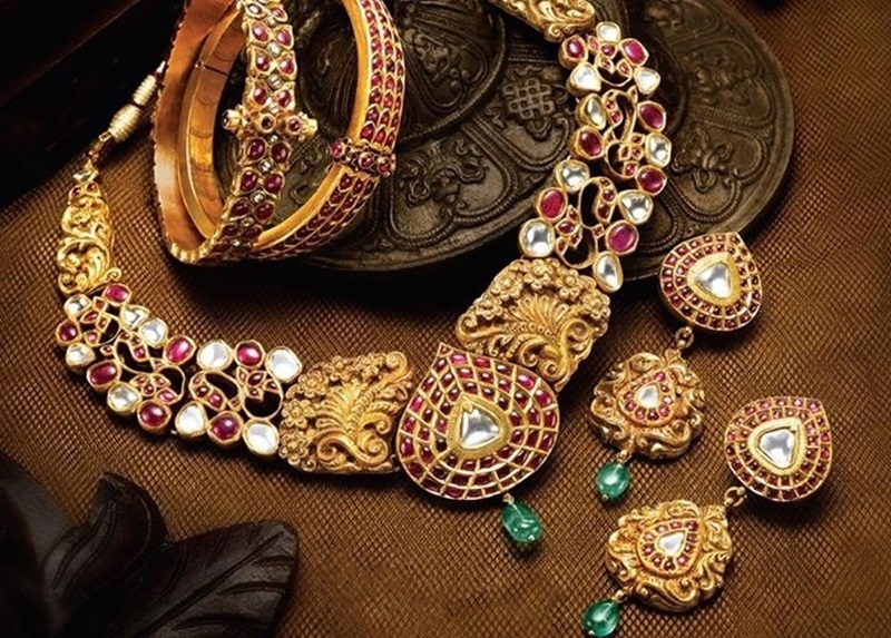 antique-gold-jewellery-collections