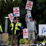 Boeing-workers-strike-2024-11-de4b69181adf6e6084c1053acdf4c36b-1200x675