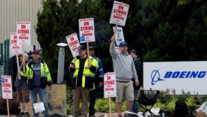 Boeing-workers-strike-2024-11-de4b69181adf6e6084c1053acdf4c36b-1200x675
