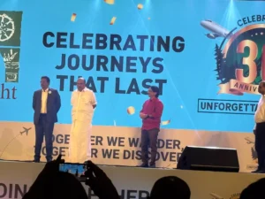 1387199-tours-and-travelgfx